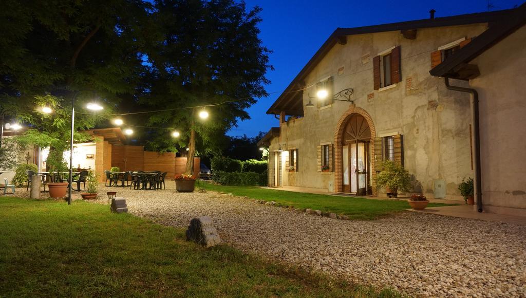 Agriturismo Fior Di Pesco Hotel Sommacampagna Zewnętrze zdjęcie